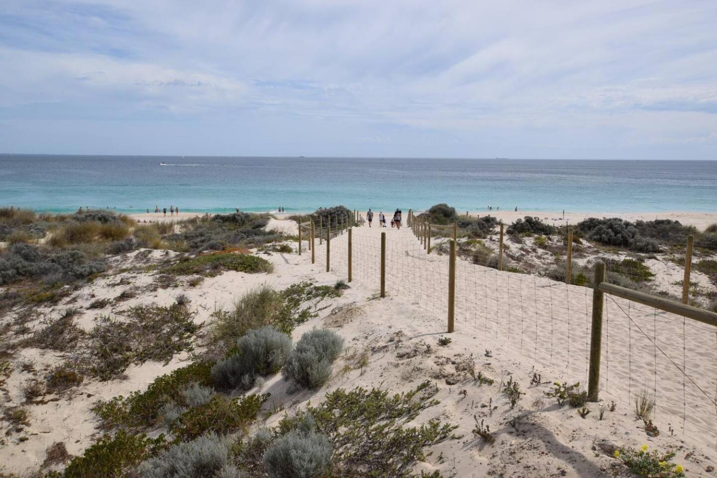 West Beach Lagoon 202 - Quiet & Ground Floor! Perth Zewnętrze zdjęcie